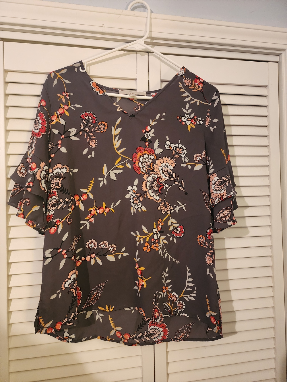 LOFT Gray Floral V-Neck Ruffle Sleeve Blouse